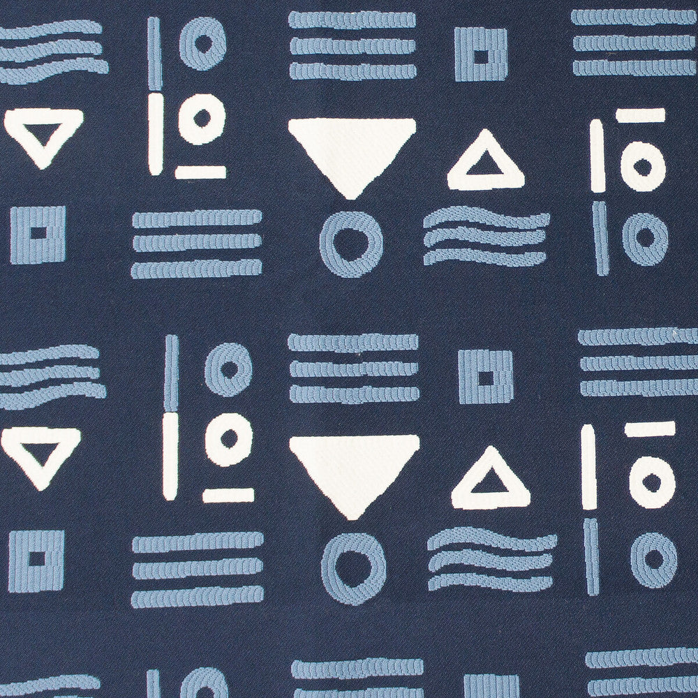 Pinzon Azul by Gaston Y Daniela Fabric Gaston Y Daniela Fabric Pinzon AzulFabric GASTON NUEVO MUNDO COTTON - 75%;POLYESTER - 25% Turkey </p><p>Repeat: H: 26.5, V: 9.5 53 - Fabric Carolina -