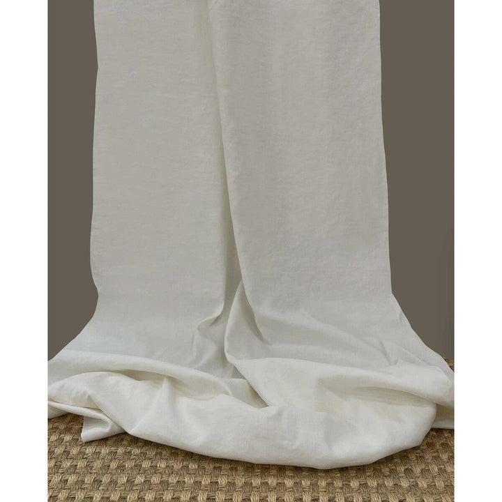 Gaston Y Daniela Drapery GDT5744.003.0 Drapery LINEN - 100% Turkiye </p><p>Repeat: H: , V: 27.5 21 - My Fabric Connection -