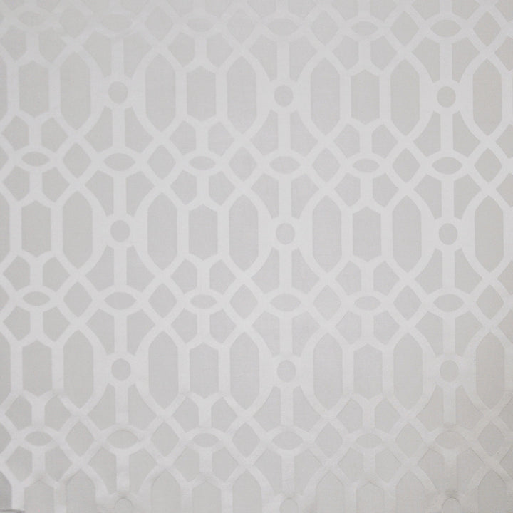 Gilded # 452 Swan by Maxwell Fabric COLOR THEORY-VOL.III LONDON FOG 35% VISCOSE/33% POLYESTER
32% COTTON INDIA See sample </p><p>Repeat: Horizontal: 8.9" and Vertical: 7.8" 54" - Fabric Carolina -