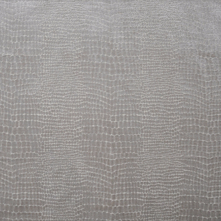 Grand Cayman # 160 Murky White by Maxwell Fabric COLOR WAVES-NEUTRAL TERRITORY 72% VISCOSE/23% POLYESTER
5% COTTON BELGIUM See sample </p><p>Repeat: Horizontal: 13.75" and Vertical: 11.25" 54" - Fabric Carolina -