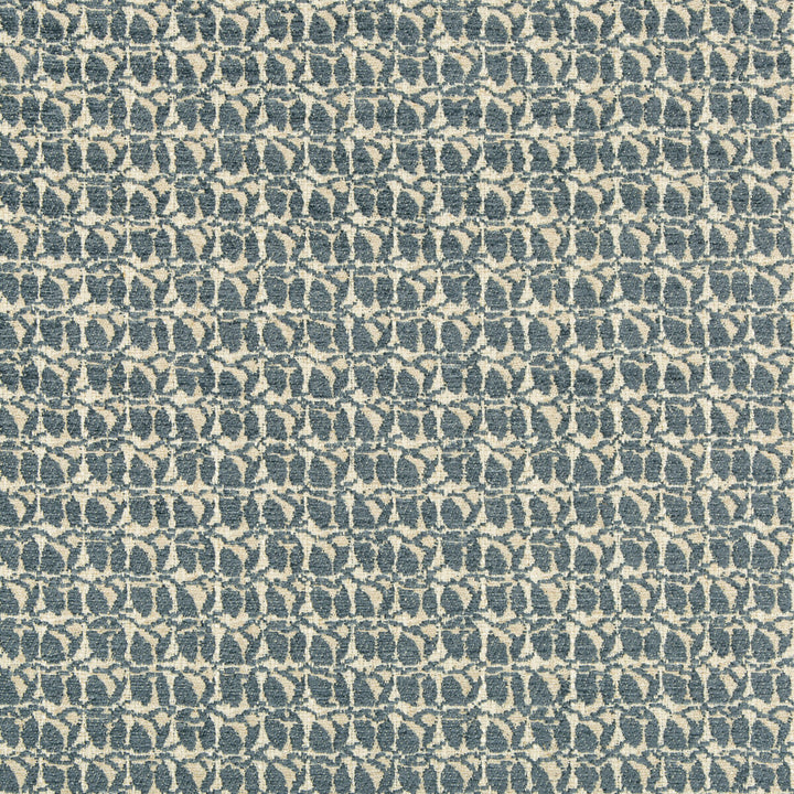 Jasper Weave Sea Wave by Lee Jofa Modern Fabric Lee Jofa Modern Fabric Jasper Weave Sea WaveFabric GEMS COLLECTION VISCOSE - 65%;COTTON - 18%;LINEN - 14%;ACRYLIC - 3% Italy </p><p>Repeat: H: 5.51, V: 5.51 55.12 - Fabric Carolina -