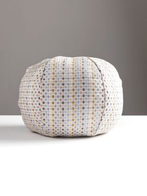 <p>Odette Weave Pillow 12 Dia - Limestone GWSODETPILL0001 by Scalamandre Pillows</p><p><strong>Required Minimum Quantity Purchase: Product</p><p>Book: </p><p>Content: 50% VISCOSE 25% LINEN 25% POLYESTER</p><p>Origin: U.S.A.</p><p>Performance: </p><p>Repeat: Horizontal: and Vertical: </p><p>Width: 0</p>