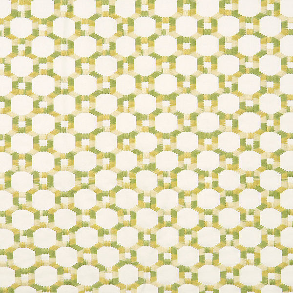 Island Trellis Green by Hinson Fabric Hinson Fabric Island Trellis GreenFabric HINSON LIBRARY 61% COTTON 32% VISCOSE 7% POLYESTER USA </p><p>Repeat: H: 1.9", V: 1.9" 50" - Fabric Carolina -