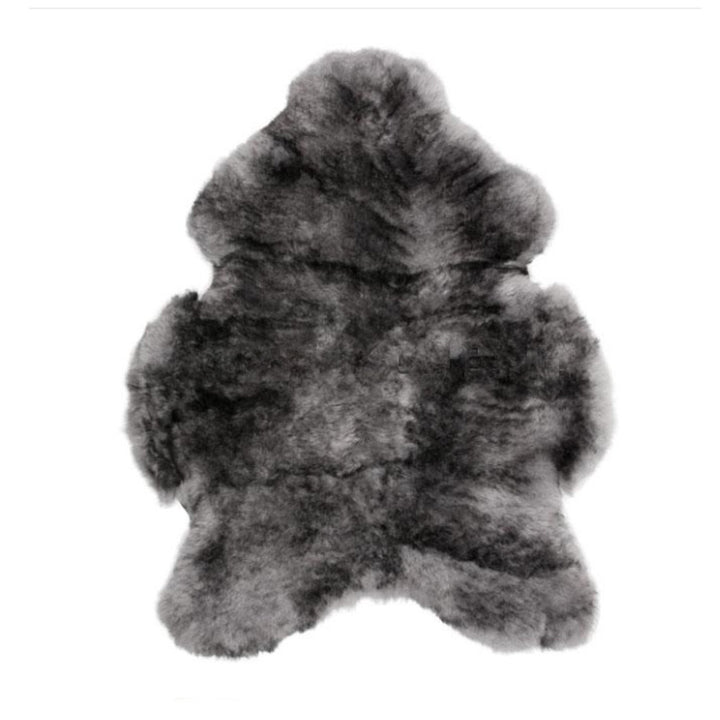 HOH043 Silver Dark Tipped by Greenhouse Fabric Sheepskin
 Longest Portion Of The Hide - 36" - 44"
 Wool Length - 2-2.5" </p><p>Repeat: - Fabric Carolina -