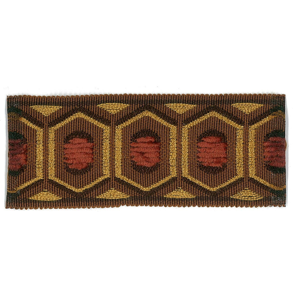 Honeycomb 3 Saddle by Stout Trim Stout Trim Honeycomb 3 SaddleTrim ACCENTS TAPES & BORDERS 74%SVI 26%POL CHINA </p><p>Repeat: H: 0.875, V: 0.000 1.75 in - Fabric Carolina -