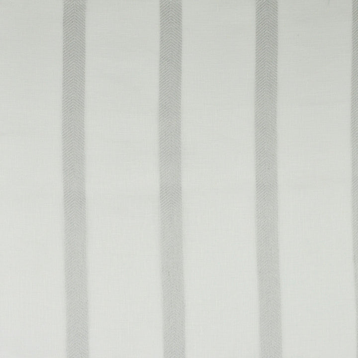 Kingfisher # 1404 Lure by Maxwell Fabric 67% LINEN 33% POLYESTER TURKEY </p><p>Repeat: Horizontal: and Vertical: V-4 118" - Fabric Carolina -