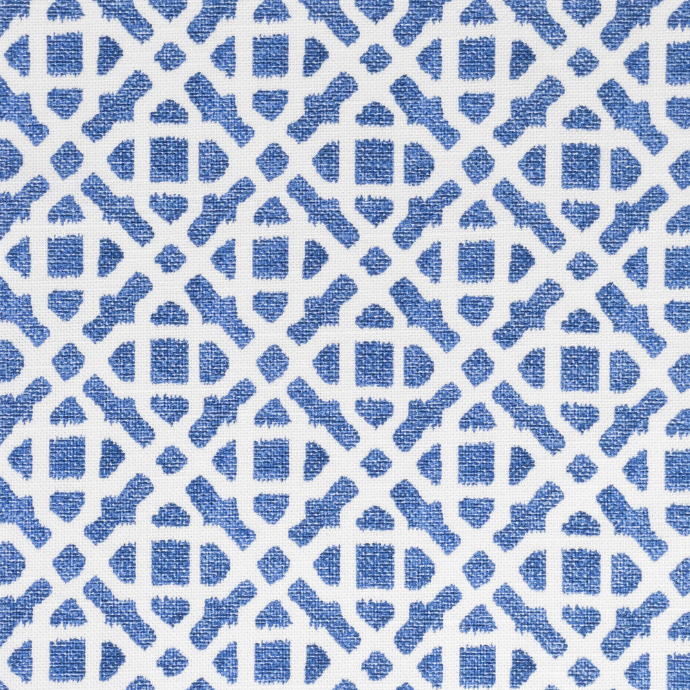 Karen 1 Bluebird by Stout Fabric Stout Fabric Karen 1 BluebirdFabric RAINBOW LIBRARY BREEZE/AEGEAN CHINA </p><p>Repeat: H: 2.250, V: 2.250 54 in - Fabric Carolina -