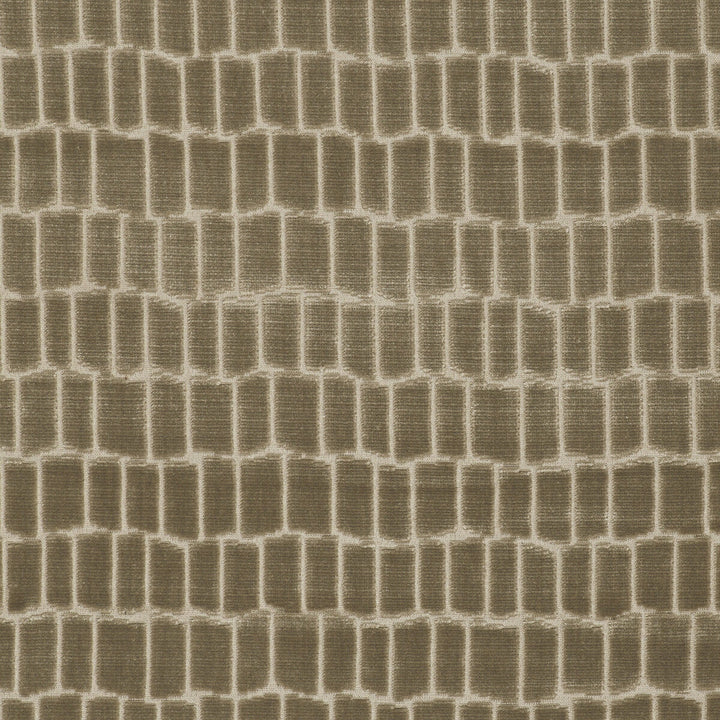 Maximo Lino by Gaston Y Daniela Fabric Gaston Y Daniela Fabric Maximo LinoFabric LORENZO CASTILLO V VISCOSE - 75%;POLYESTER - 25% Belgium </p><p>Repeat: H: 6.89, V: 4.84 54.33 - Fabric Carolina -