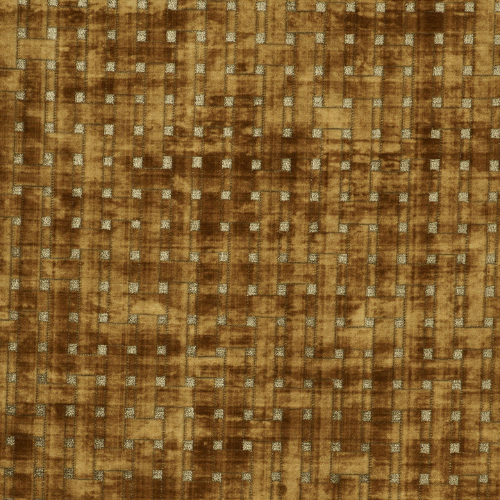 Genaro Oro by Gaston Y Daniela Fabric Gaston Y Daniela Fabric Genaro OroFabric LORENZO CASTILLO V POLYESTER - 76%;COTTON - 24% Italy </p><p>Repeat: H: 27.36, V: 19.48 54.72 - Fabric Carolina -