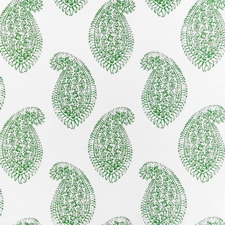 Berenguela Verde by Gaston Y Daniela Fabric Gaston Y Daniela Fabric Berenguela VerdeFabric LORENZO CASTILLO V COTTON - 100% Spain </p><p>Repeat: H: 17.72, V: 21.65 55.11 - Fabric Carolina -