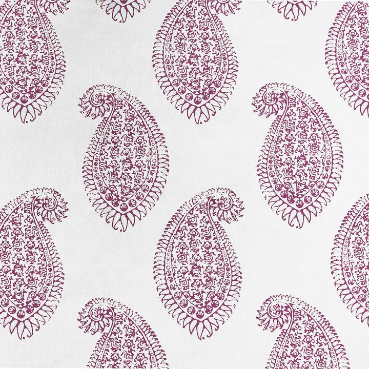 Berenguela Burdeos by Gaston Y Daniela Fabric Gaston Y Daniela Fabric Berenguela BurdeosFabric LORENZO CASTILLO V COTTON - 100% Spain </p><p>Repeat: H: 17.72, V: 21.65 55.11 - Fabric Carolina -