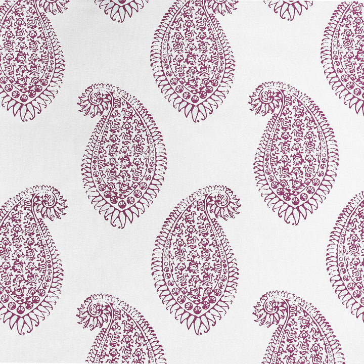 Berenguela Burdeos by Gaston Y Daniela Fabric Gaston Y Daniela Fabric Berenguela BurdeosFabric LORENZO CASTILLO V COTTON - 100% Spain </p><p>Repeat: H: 17.72, V: 21.65 55.11 - Fabric Carolina -