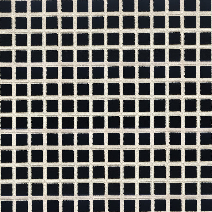Buitrago Negro/Blanco by Gaston Y Daniela Fabric Gaston Y Daniela Fabric Buitrago Negro/BlancoFabric LORENZO CASTILLO IV VISCOSE - 92%;POLYESTER - 8% Belgium </p><p>Repeat: H: 1.38, V: 1.38 54 - Fabric Carolina -