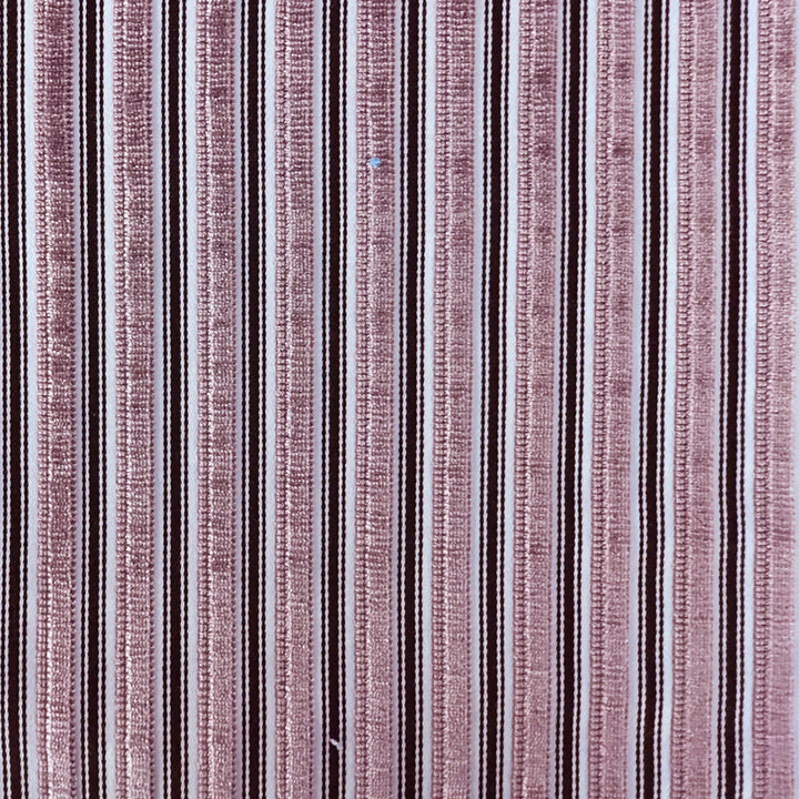 Eresma Rosa by Gaston Y Daniela Fabric LORENZO CASTILLO IV VISCOSE - 58%;COTTON - 42% India HEAVY Horizontal: 0.67 and Vertical: 0 55 - Fabric Carolina -