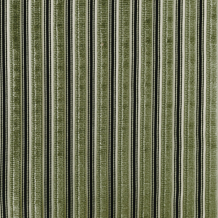 Eresma Verde by Gaston Y Daniela Fabric Gaston Y Daniela Fabric Eresma VerdeFabric LORENZO CASTILLO IV VISCOSE - 58%;COTTON - 42% India </p><p>Repeat: H: 0.67, V: 0 55 - Fabric Carolina -