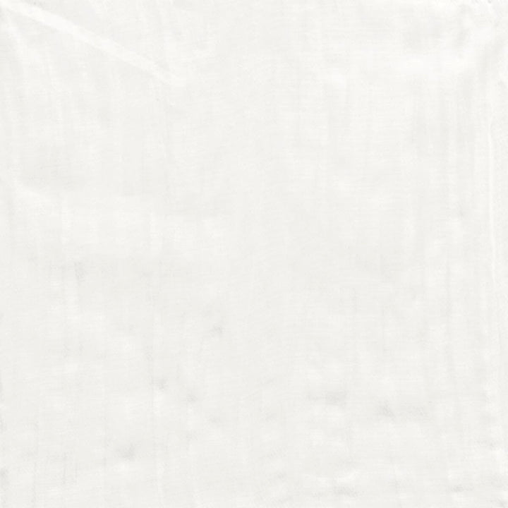 Linwood 3 Pearl by Marcus William Fabric Marcus William Fabric Linwood 3 PearlFabric MARCUS WILLIAM CRYSTALLINE TURKEY </p><p>Repeat: H: 0.000, V: 0.000 108 in - Fabric Carolina -