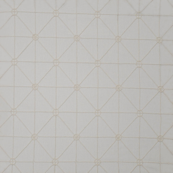 Love Lock # 449 Oyster by Maxwell Fabric COLOR THEORY-VOL.III LONDON FOG 55% POLYESTER/36% COTTON
9% LINEN - INDIA See sample </p><p>Repeat: Horizontal: 4.5" and Vertical: 3.75" 54"EMB.51" - Fabric Carolina -