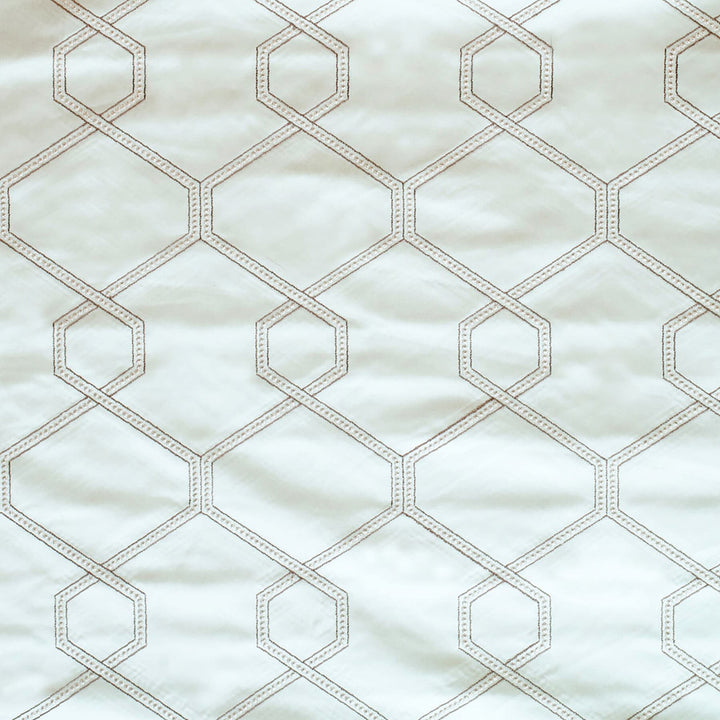 Loving 3 Seafoam by Marcus William Fabric KAI/MARCUS WILLIAM TANNER 60%COT 40%POL %PEMB INDIA Horizontal: 6.625 and Vertical: 9.25 54.25 in - Fabric Carolina -