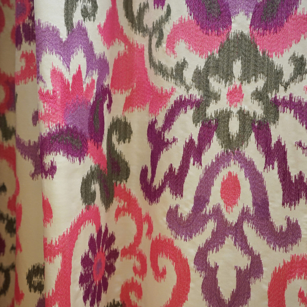 MARDIGRAS 43SJ101 by JF Fabric JF Studio 86% Viscose, 14% Silk India Horizontal: 26 and Vertical: 26 54 - Fabric Carolina -