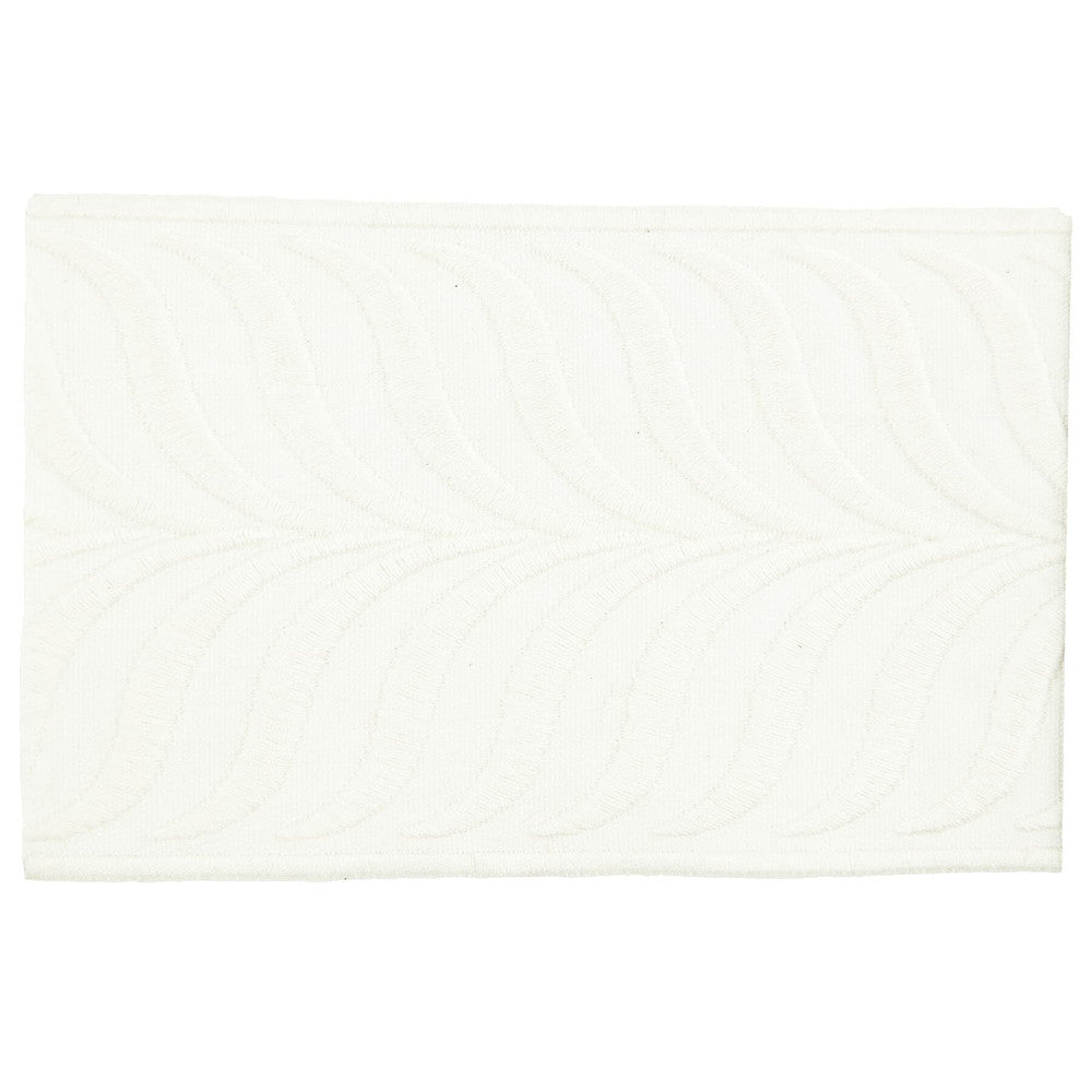 Martin 5 Bone by Stout Trim Stout Trim Martin 5 BoneTrim DISTINCTION TAPES CHINA </p><p>Repeat: H: 3.500, V: 0.625 3.5 in - Fabric Carolina -