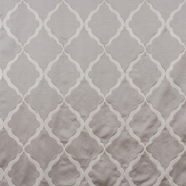 Mather 4 Pewter by Marcus William Fabric Marcus William Fabric Mather 4 PewterFabric KAI/MARCUS WILLIAM AMALFI INDIA </p><p>Repeat: H: 7.250, V: 9.000 52 in - Fabric Carolina -