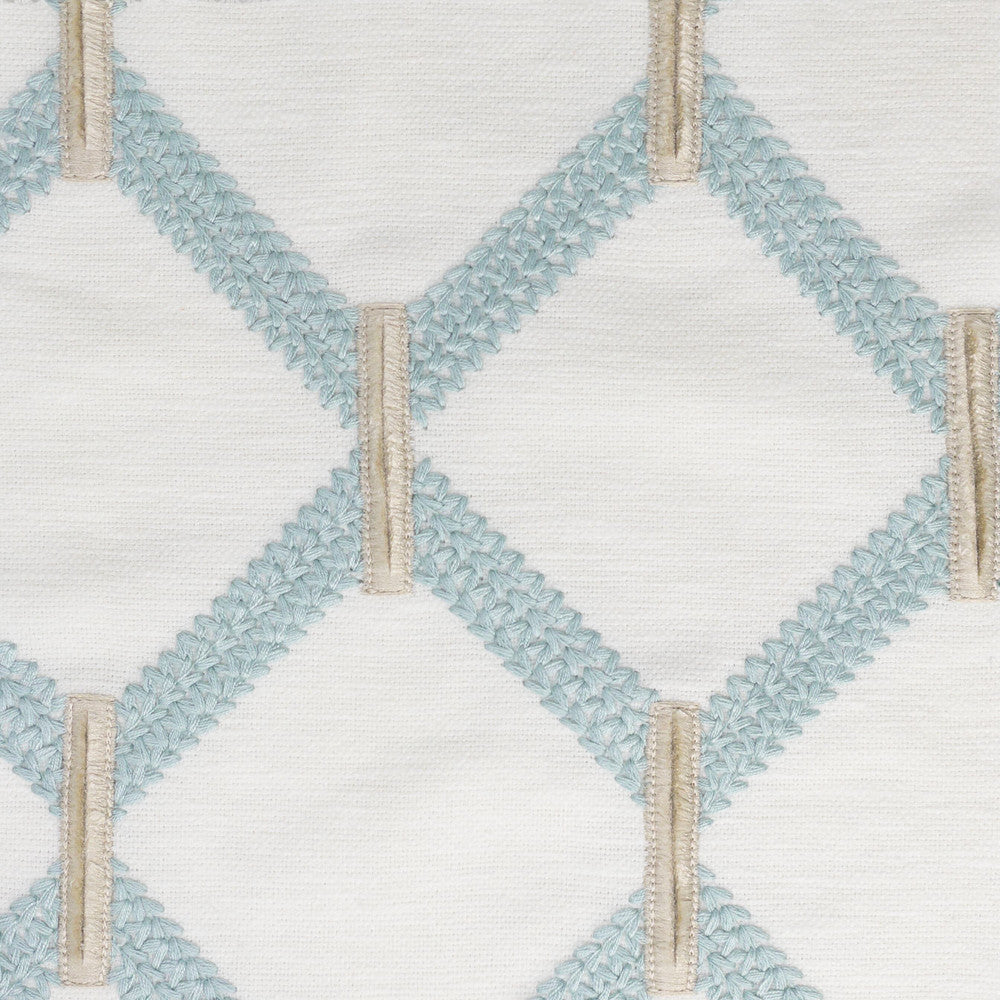Maxwell 3 Moonstone by Stout Fabric Stout Fabric Maxwell 3 MoonstoneFabric RAINBOW LIBRARY BREEZE/AEGEAN INDIA </p><p>Repeat: H: 6.375, V: 6.375 52 in - Fabric Carolina -