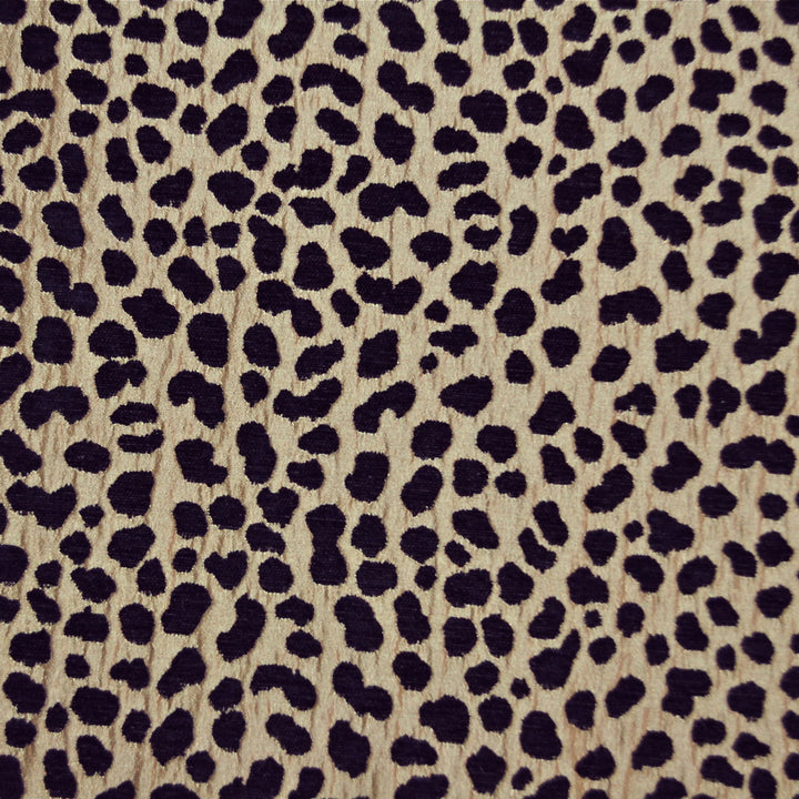 Mccloud 1 Onyx by Marcus William Fabric 61%POL 39%SVI TURKEY MARTINDALE WEAR TEST (18 000 CIRCULAR RUBS) Horizontal: 13.75 and Vertical: 9.625 55 in - Fabric Carolina -