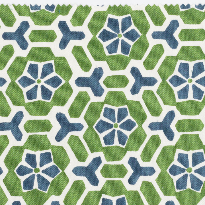 Merger 2 Apple by Stout Fabric Stout Fabric Merger 2 AppleFabric COMFORTABLE LIVING SPRING/MOSS 100%COT INDIA </p><p>Repeat: H: 5.250, V: 3.125 55 in - Fabric Carolina -