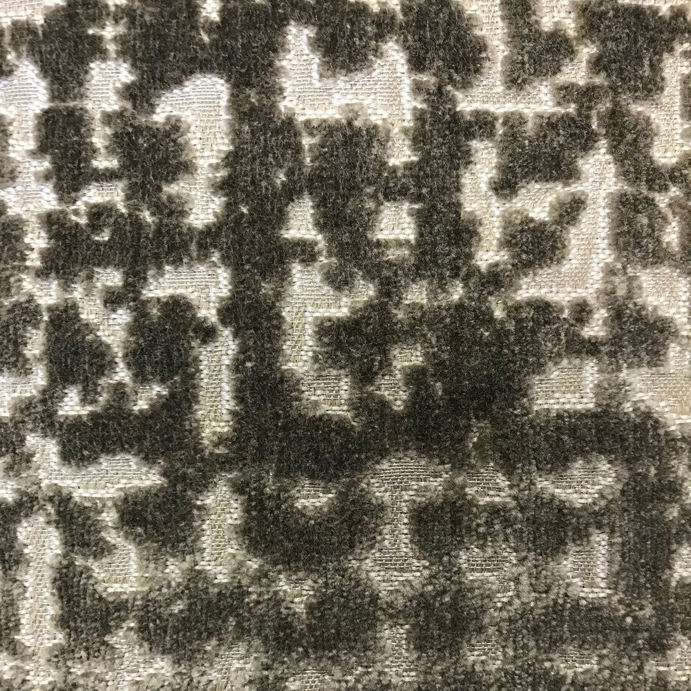 Nimrah 2 Bran by Stout Fabric RIGHT ON TREND CUT VELVETS 53%SVI 47%POL INDIA FLAME RETARDANT-U.F.A.C. CLASS 1 WYZENBEEK 12 000 DOUBLE RUB WEAR TEST (MEDIUM DUTY) </p><p>Repeat: 14 54 in - Fabric Carolina -