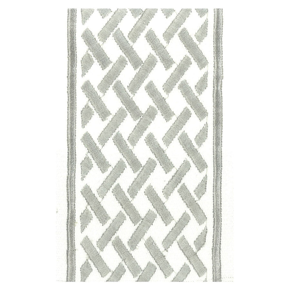 Nova 4 Silver by Stout Trim Stout Trim Nova 4 SilverTrim ILLUMINATION TRIM INDIA </p><p>Repeat: H: 1.000, V: 0.000 4 in - Fabric Carolina -