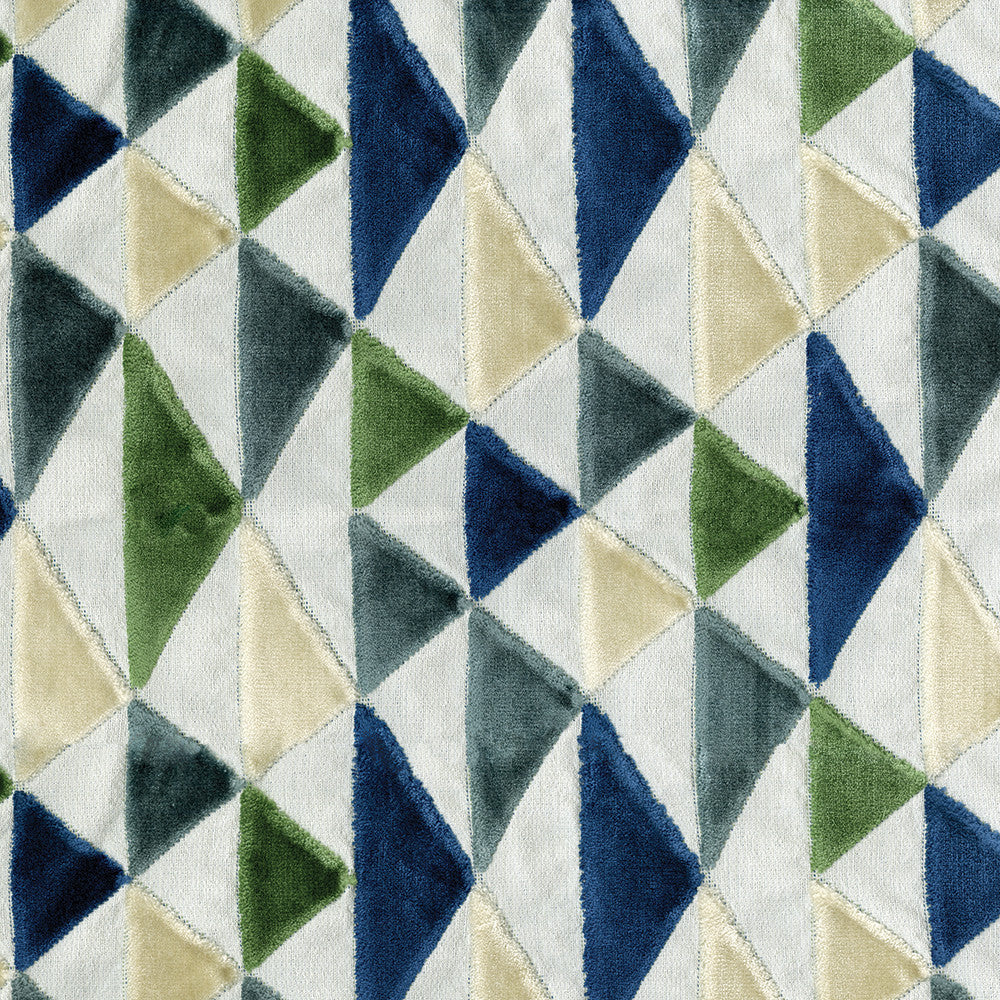 Salvo 32 Crystal by ABBEYSHEA Fabric 80% Viscose
20% Polyester CN 50,000 Double Rubs (Wyzenbeek) </p><p>Repeat: Horizontal: and Vertical: 57 in. (145 cm) - Fabric Carolina -