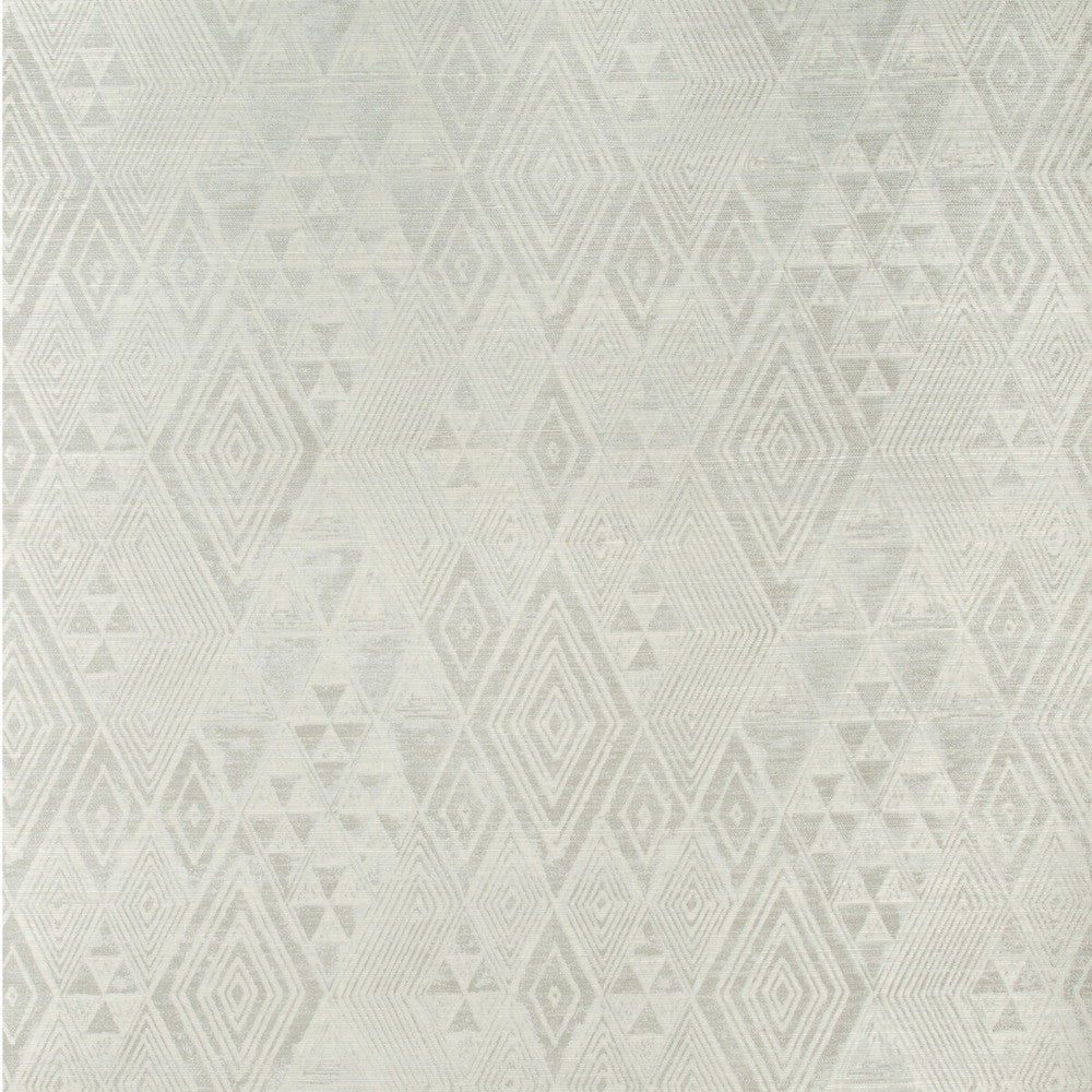 Marula Paper Platinum by Lee Jofa Wallcovering Lee Jofa Wallcovering Marula Paper PlatinumWallcovering MERKATO SISAL - 90%;COTTON - 10% United States </p><p>Repeat: H: 17, V: 17 34 - Fabric Carolina -