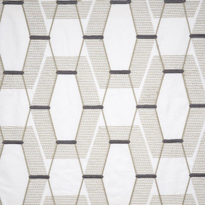 Portcullis # 648 Stone by Maxwell Fabric Color Theory-Vol.Viii Tigerseye 60% COTTON
40% POLYESTER EMB.-100% POLYESTEER INDIA V-11.3" H-8." 54"EMB.52" - Fabric Carolina -