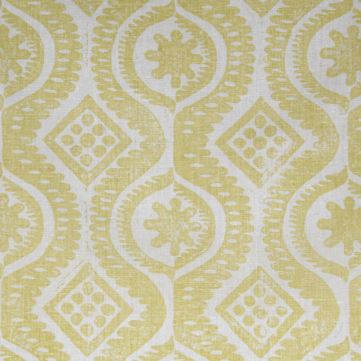 Damask Yellow by Lee Jofa Wallcovering BLITHFIELD PAPER - 100% United Kingdom - Horizontal: 22.75 and Vertical: 22.75 54 - Fabric Carolina -