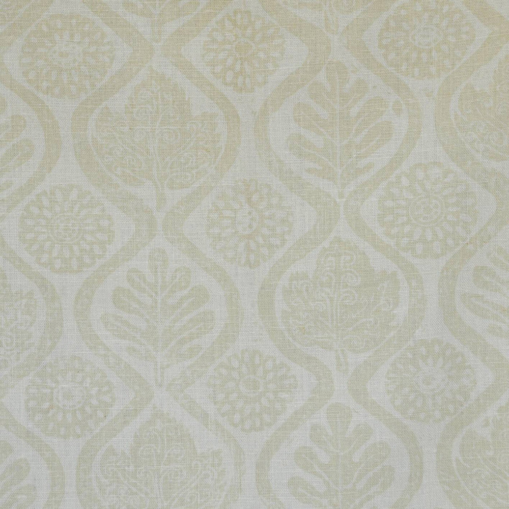 Oakleaves Beige by Lee Jofa Wallcovering BLITHFIELD PAPER - 100% United Kingdom - Horizontal: 51 and Vertical: 31.5 51 - Fabric Carolina -