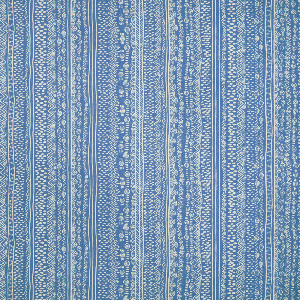 Kirby Wallpaper Azure by Lee Jofa Wallcovering Lee Jofa Wallcovering Kirby Wallpaper AzureWallcovering BLITHFIELD CELLULOSE - 100% United Kingdom </p><p>Repeat: H: 52.3, V: 25.1 52.3 - Fabric Carolina -