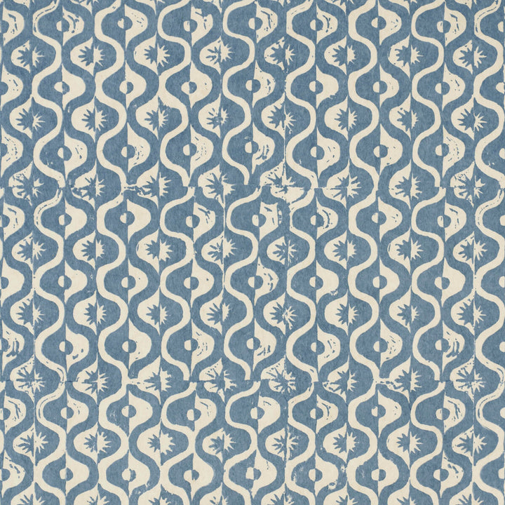 Small Medallion Wp Azure by Lee Jofa Wallcovering BLITHFIELD CELLULOSE - 100% United Kingdom - Horizontal: 17.1 and Vertical: 37.7 51.1 - Fabric Carolina -