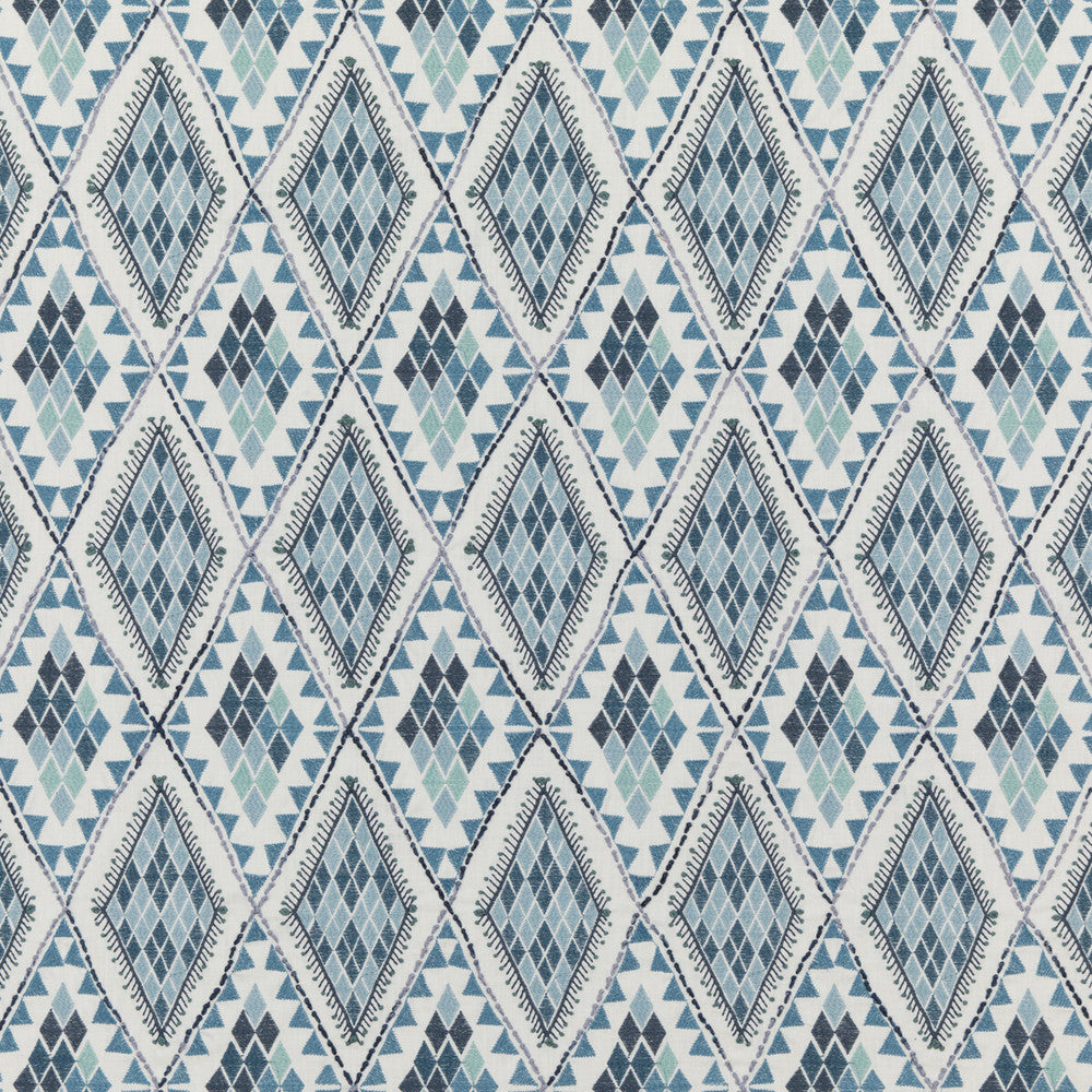 Castelo Indigo by Baker Lifestyle Fabric HOMES & GARDENS III COTTON - 100% India Horizontal: 8.274 and Vertical: 14.972 49.644 - Fabric Carolina -