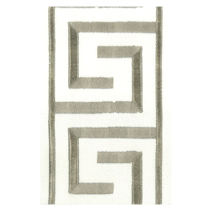 Pharoah 4 Taupe by Stout Trim Stout Trim Pharoah 4 TaupeTrim ILLUMINATION TRIM INDIA </p><p>Repeat: H: 3.000, V: 0.000 4 in - Fabric Carolina -
