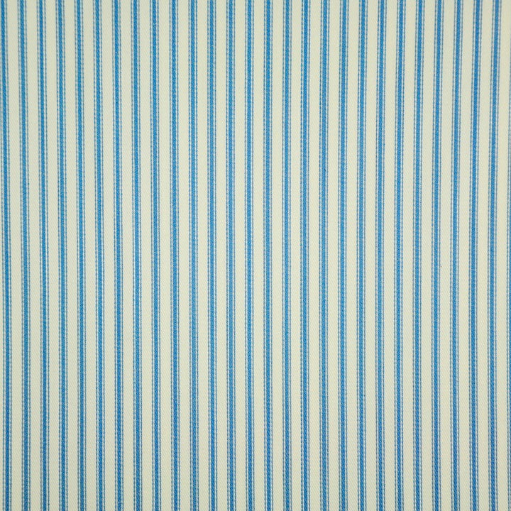Qualicum # 15 Chambray by Maxwell Fabric 100% COTTON INDIA </p><p>Repeat: Horizontal: and Vertical: H-0.4 55" - Fabric Carolina -