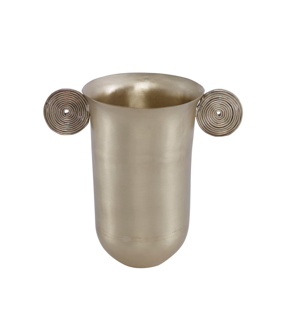 Ranchi Vase QR-21997.BRASS.0 by CuratedKravet CuratedKravet A matte brass vase with decorative handle details. India DUST LIGHTLY WITH A SOFT, DRY CLOTH. </p><p>Dimensions: Length 6.5, Height 6.25, Width 3.75 Brass - 100% - Fabric Carolina -