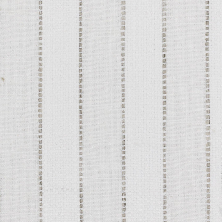 Radcliff 2 Snow by Stout Fabric Stout Fabric Radcliff 2 SnowFabric COMFORTABLE LIVING PLATINUM/SLATE INDIA </p><p>Repeat: H: 2.500, V: 0.000 54 in - Fabric Carolina -