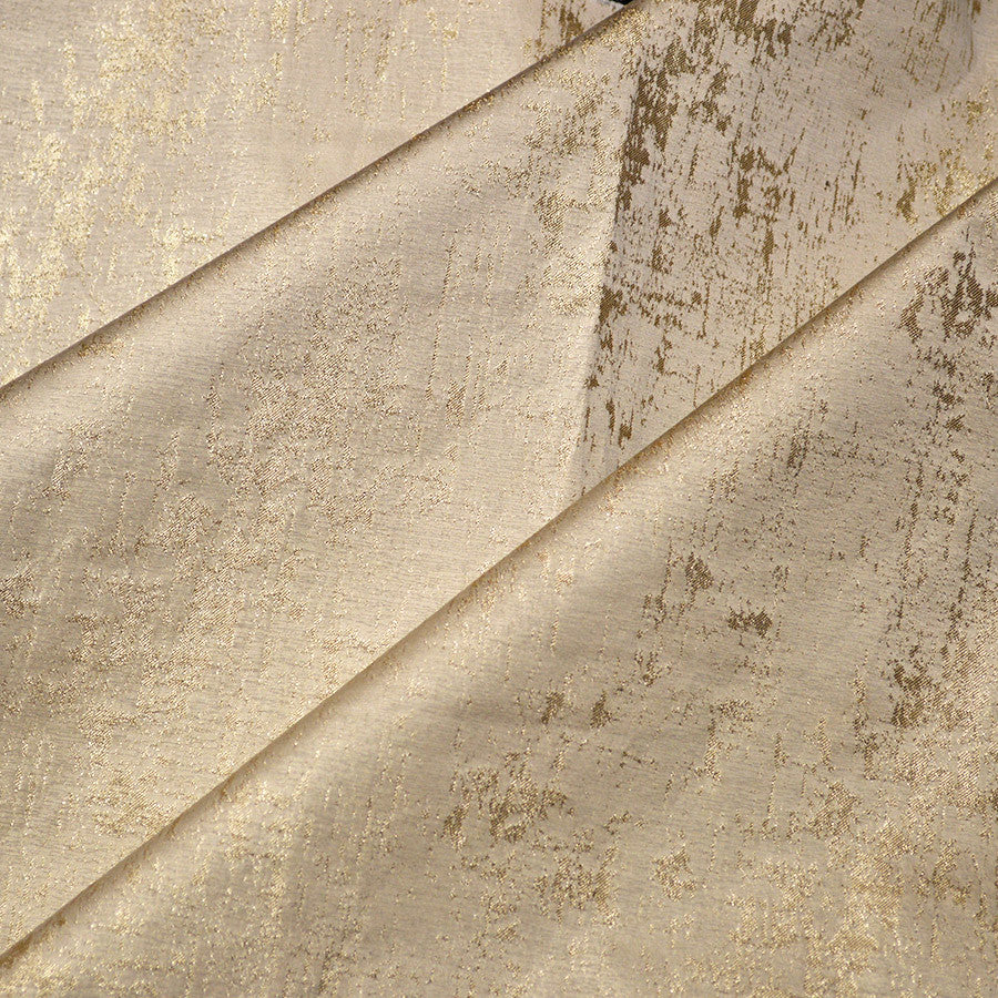 Rita Glam by Magnolia Fabric See sample 65POLY/35METALLIC TURKEY 45000 </p><p>Repeat: Horizontal: 7 and Vertical: 10.25 54" - Fabric Carolina -