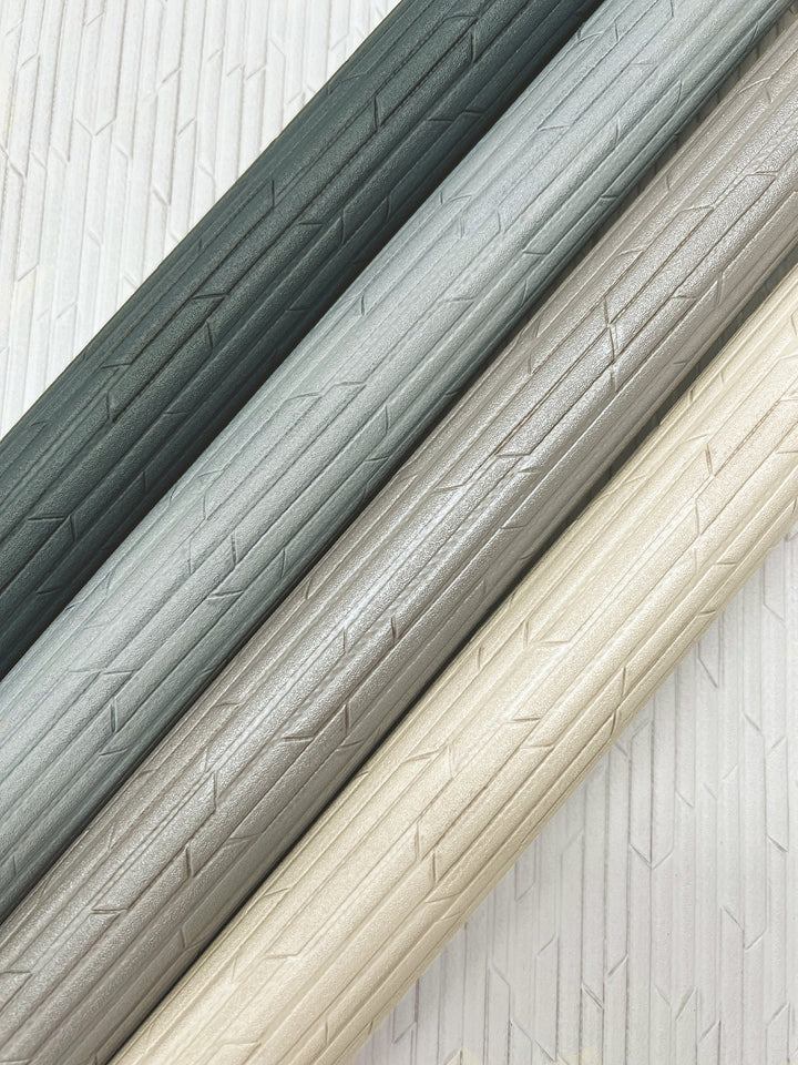 Calliope Optic White Wallpaper by Ronald Redding Designer