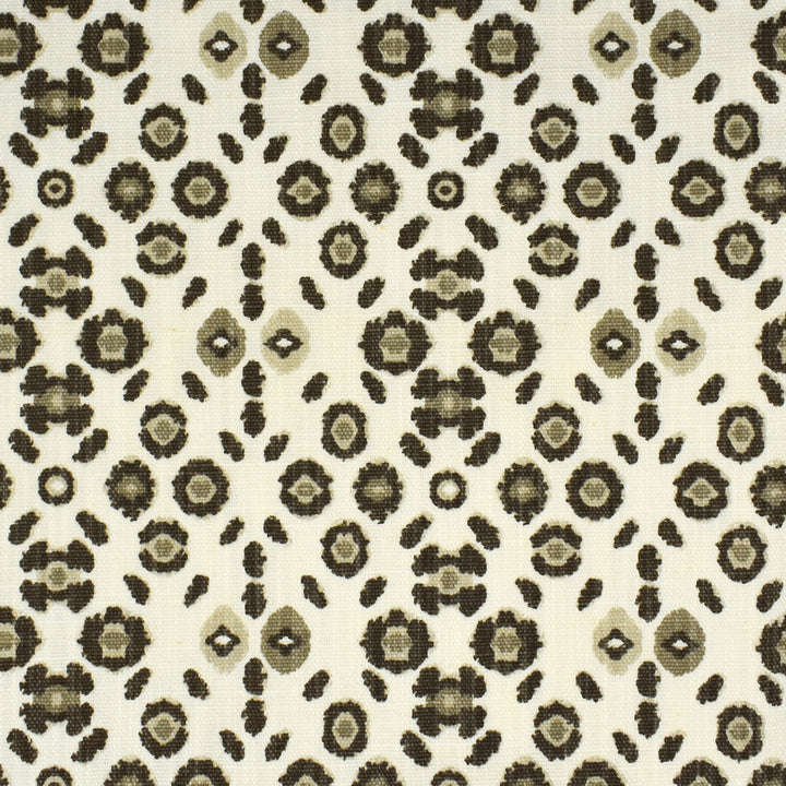 S1584 Buff by Greenhouse Fabric 85% Cotton, 15% Linen USA 24,000 double rubs </p><p>Repeat: 5.4" H, 8.416" V 54" - Fabric Carolina -