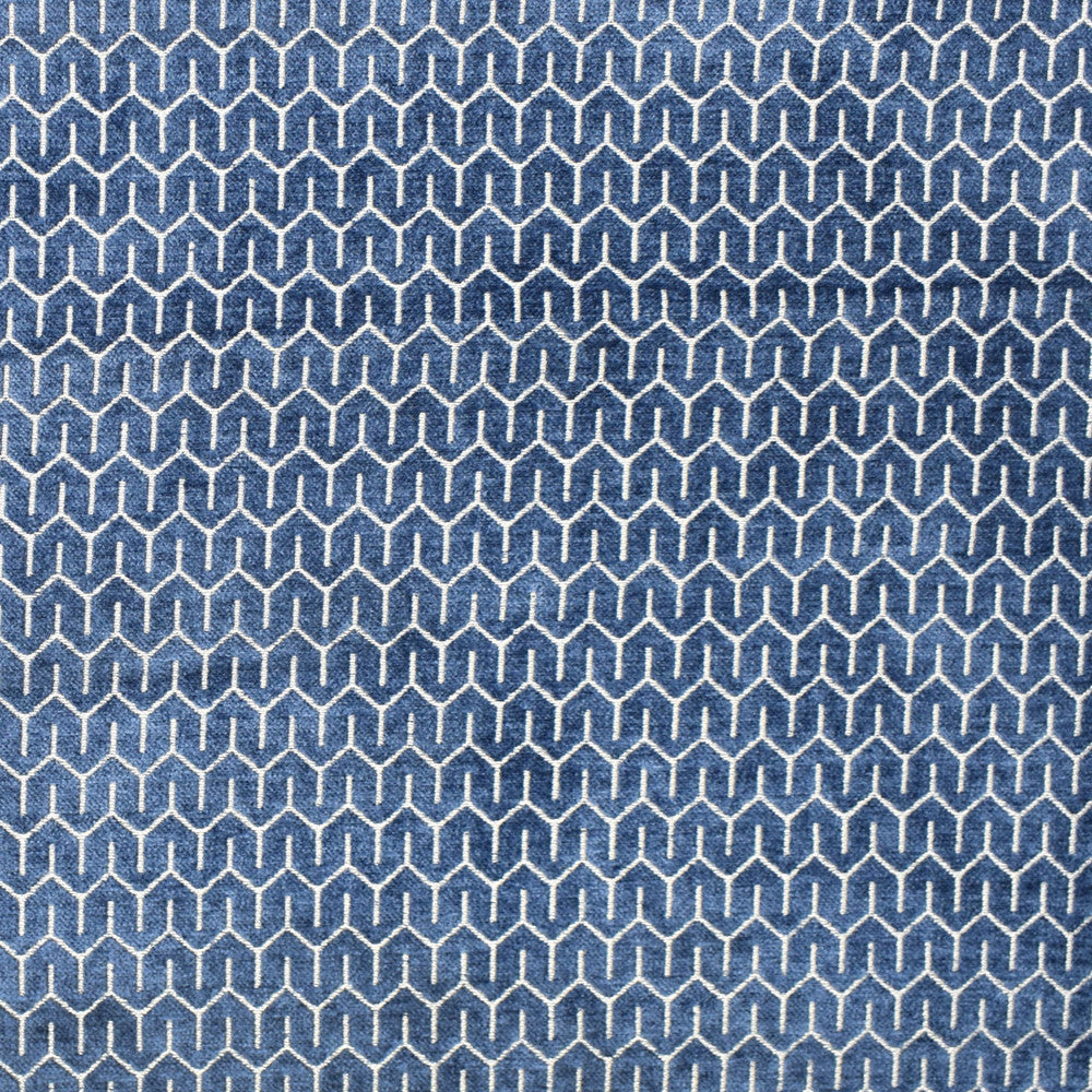 S1829 Navy by Greenhouse Fabric 44% Viscose, 39% Polyester, 17% Cotton INDIA 51,000 </p><p>Repeat: .5" H, .5" V 54" - Fabric Carolina -