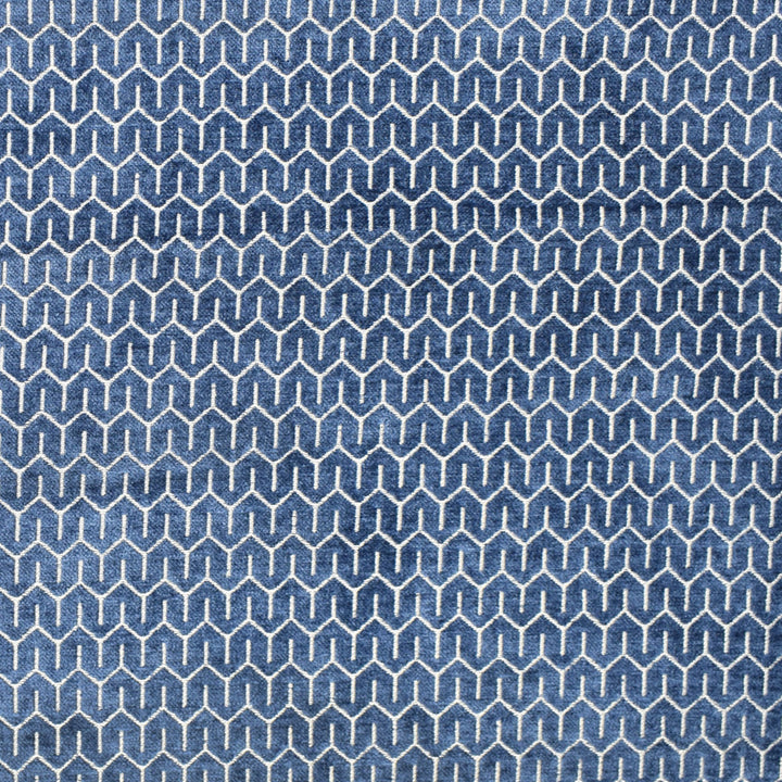 S1829 Navy by Greenhouse Fabric 44% Viscose, 39% Polyester, 17% Cotton INDIA 51,000 </p><p>Repeat: .5" H, .5" V 54" - Fabric Carolina -