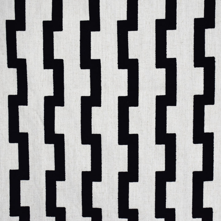 S1852 Domino by Greenhouse Fabric S17: Marseille Black and White 90% Polyester, 10% Linen With 100% Acrylic Embroidery India 9,000 double rubs </p><p>Repeat: 3.9" H, 7.8" V 52" - Fabric Carolina -