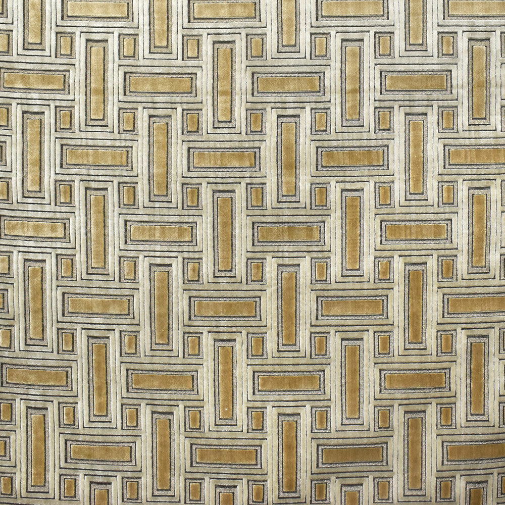S1895 Bronze by Greenhouse Fabric 51% Viscose, 49% Polyester India 100,000 double rubs </p><p>Repeat: 6.73" H, 8.14" V 55" - Fabric Carolina -