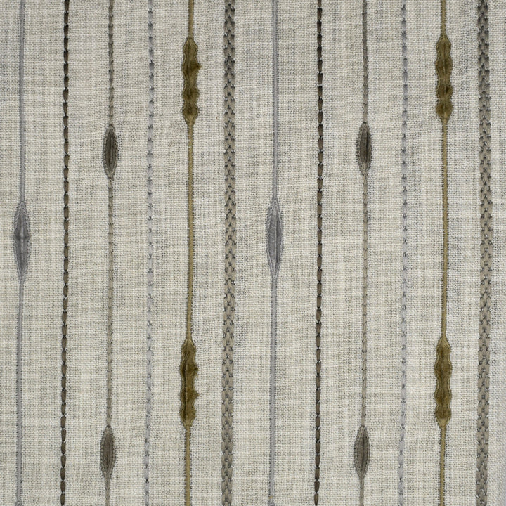 S1922 Chrome by Greenhouse Fabric 100% Polyester With 100% Polyester Embroidery INDIA 9,000 </p><p>Repeat: 5.25" H, 6.25" V 55" - Fabric Carolina -